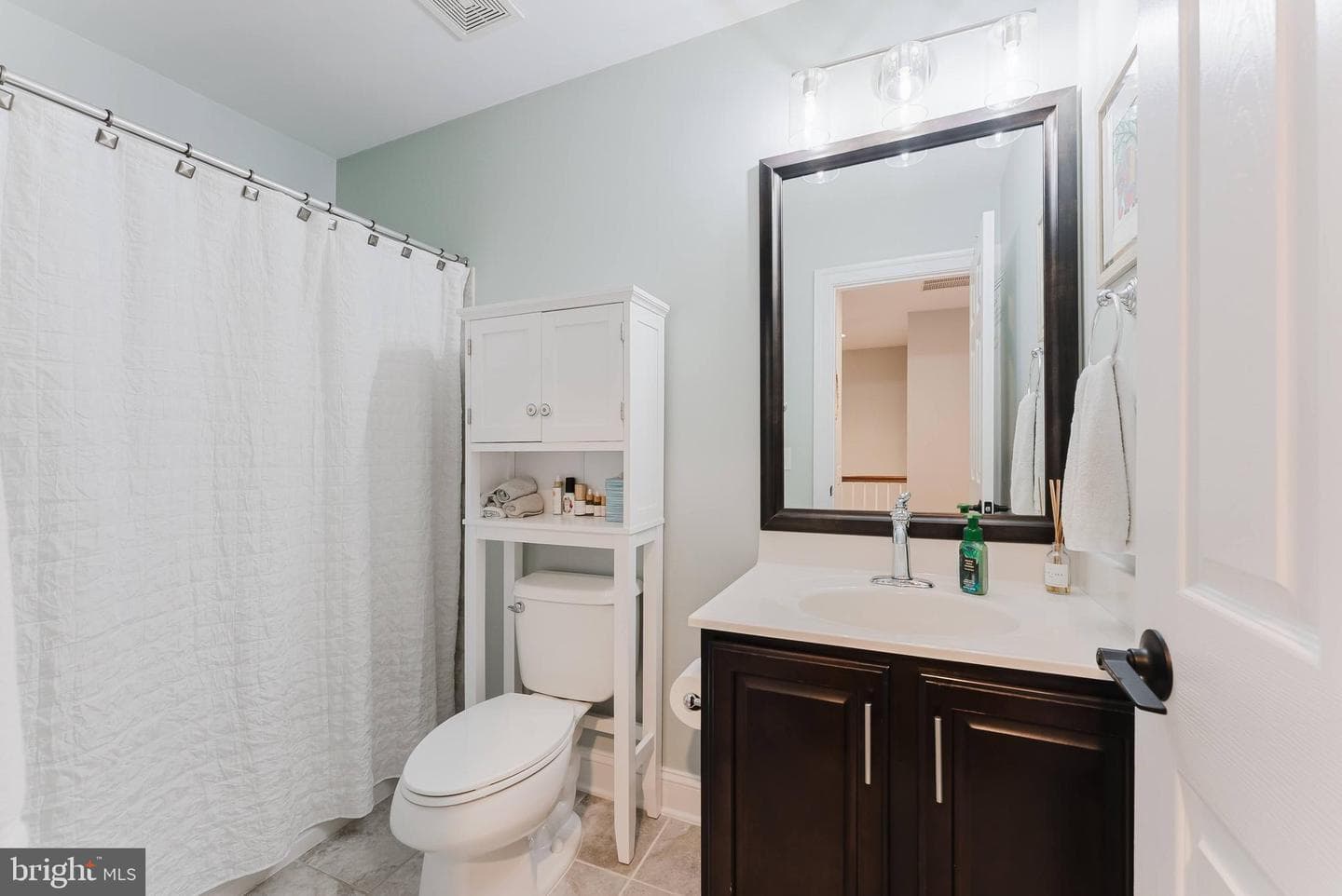 9441 Canonbury Square photo 24