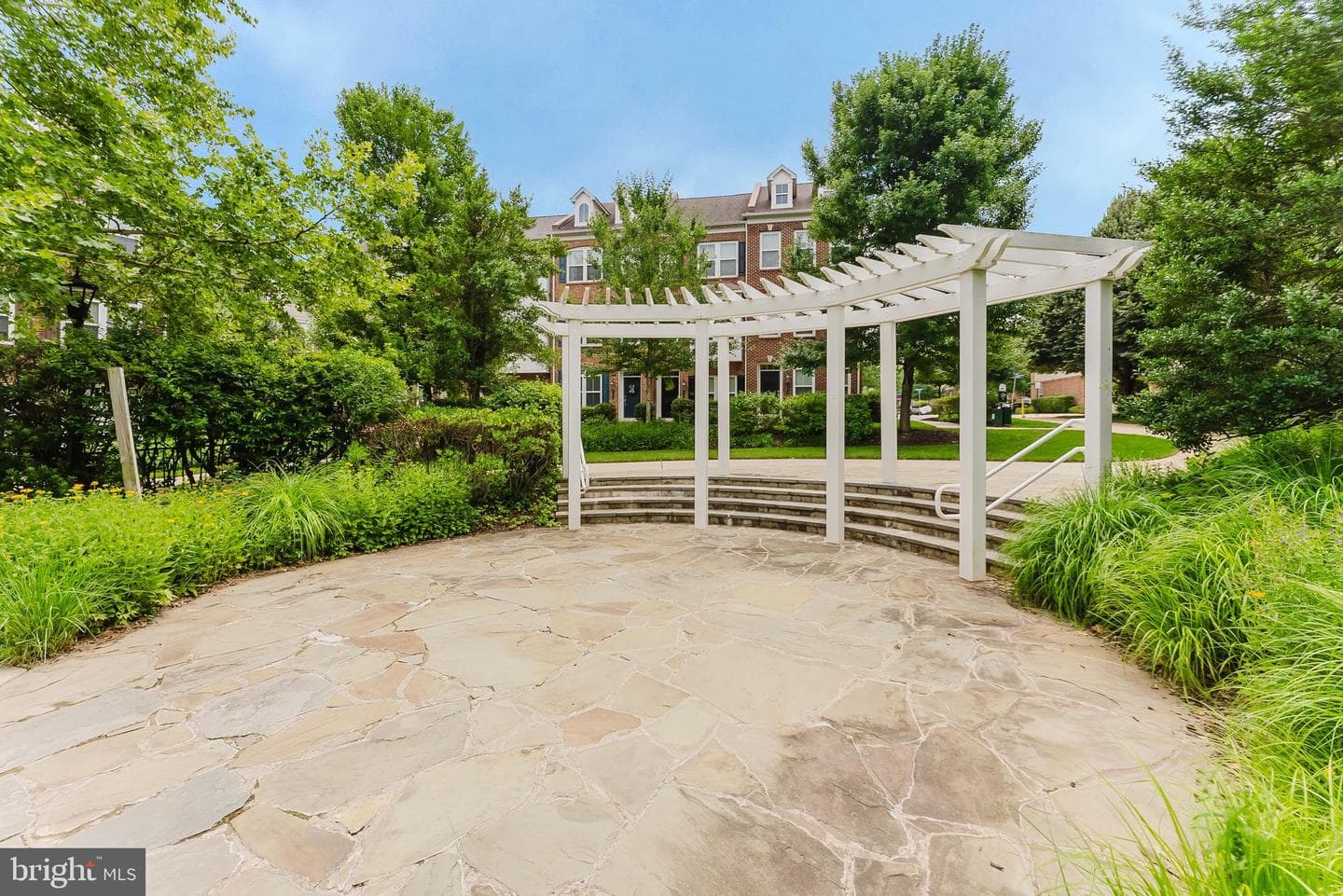9441 Canonbury Square photo 39