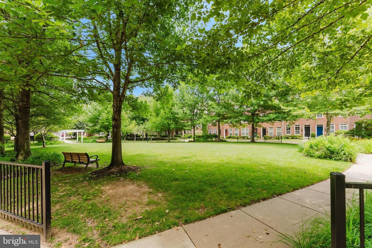 9441 Canonbury Square photo 41