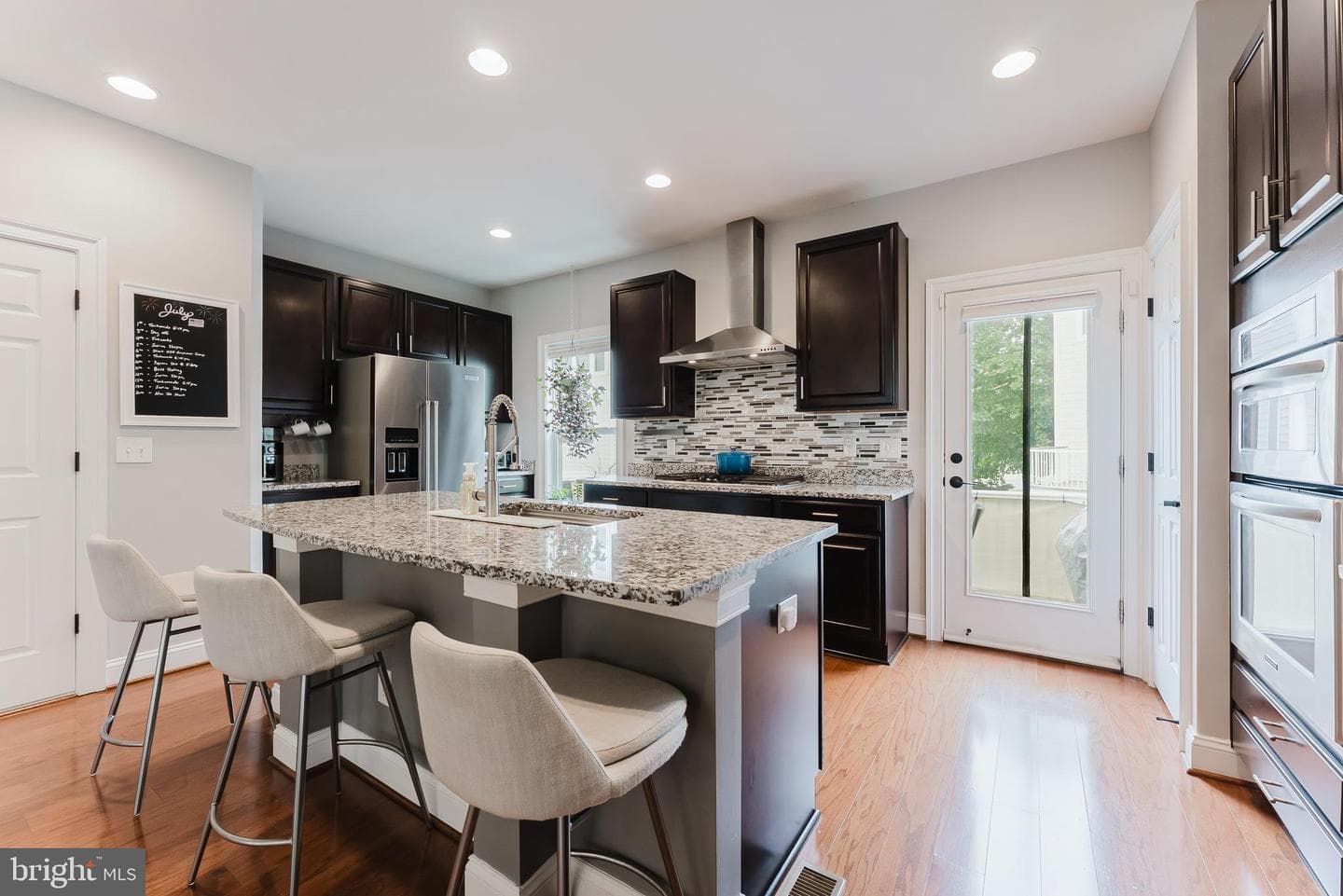 9441 Canonbury Square photo 5
