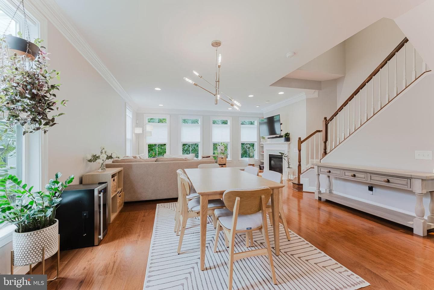 9441 Canonbury Square photo 8