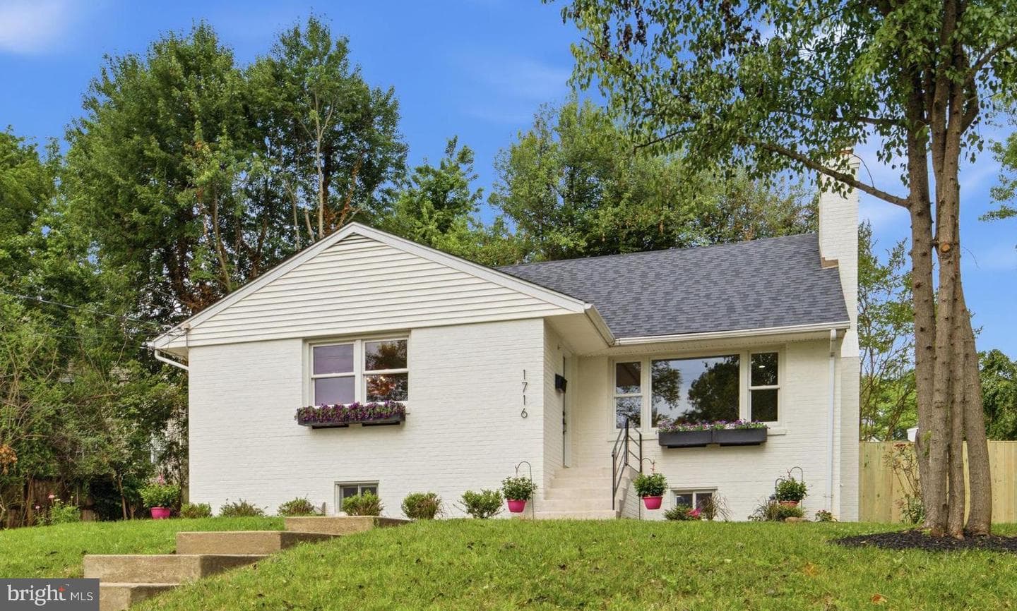 1716 Macon Street photo 2