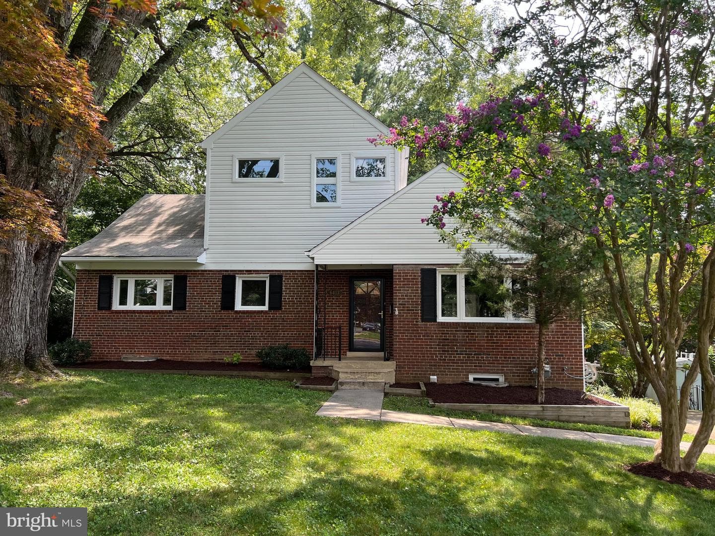6413 Carolyn Drive photo 1