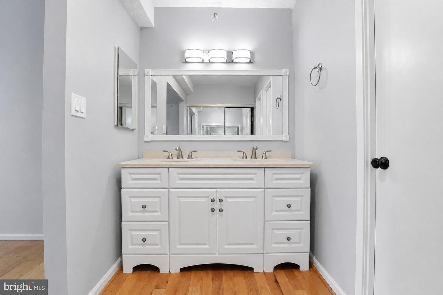 3713 S George Mason Drive #810 photo 12
