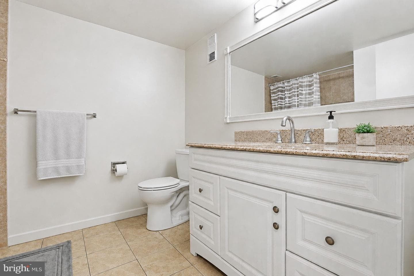 3713 S George Mason Drive #810 photo 15