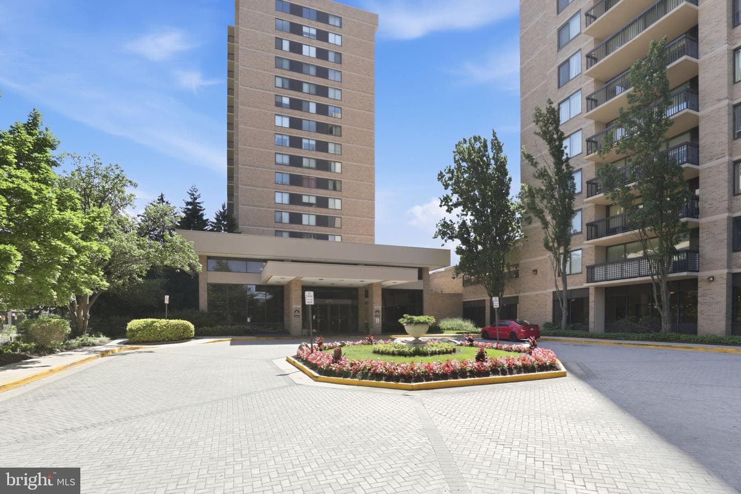 3713 S George Mason Drive #810 photo 32