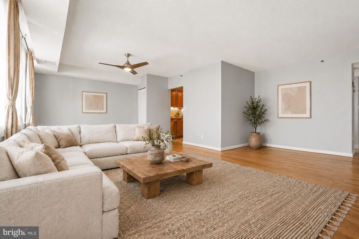 3713 S George Mason Drive #810 photo 7