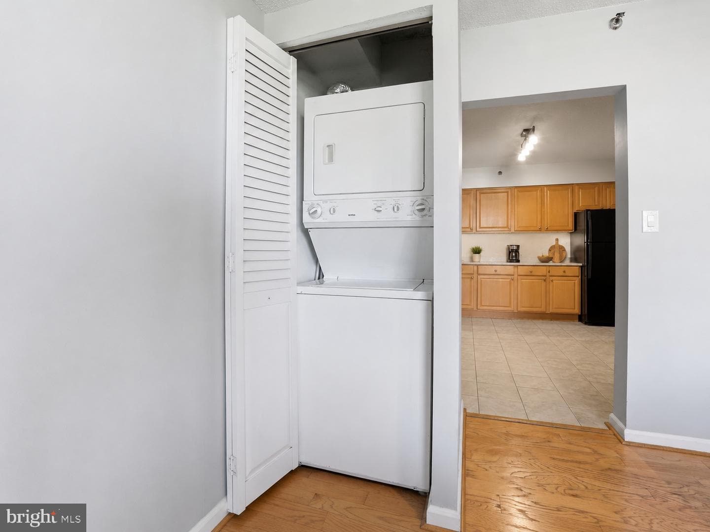 3713 S George Mason Drive #810 photo 9