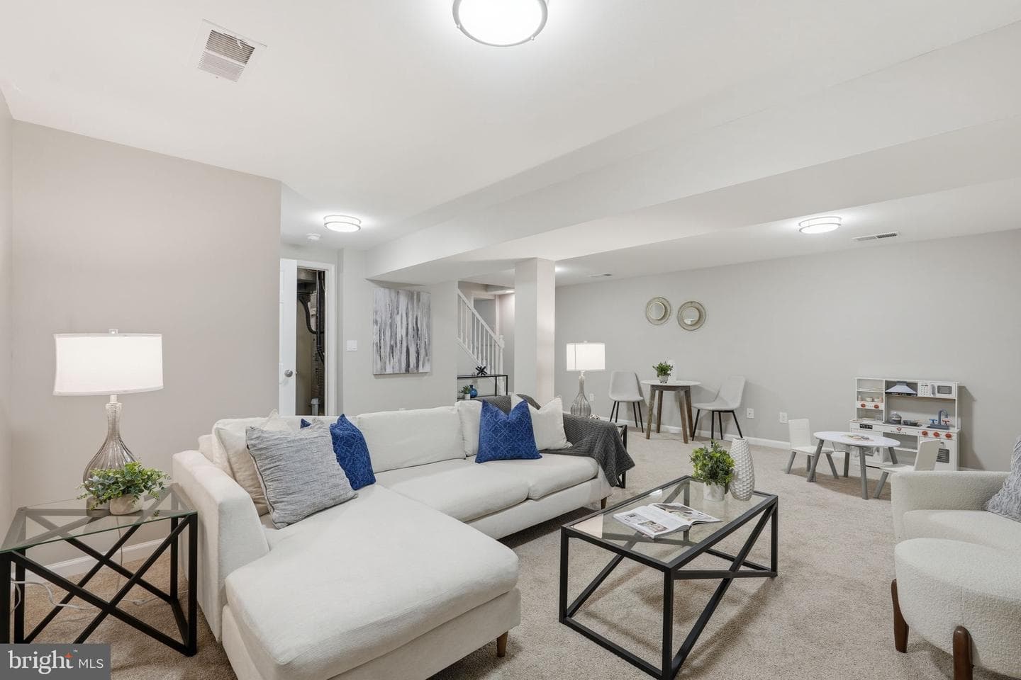 9514 Wallingford Drive photo 35