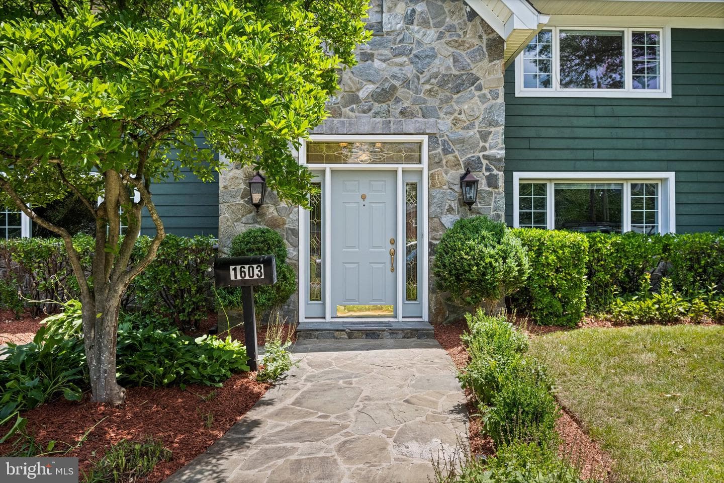 1603 Simmons Drive photo 3