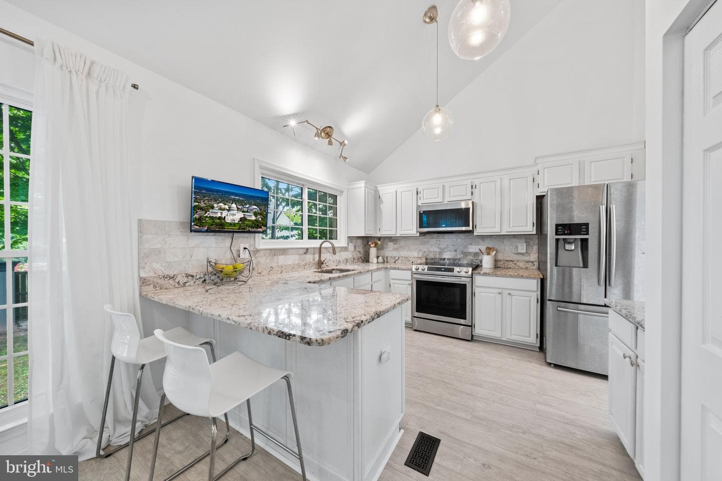 9030 Chestnut Ridge Road photo 14