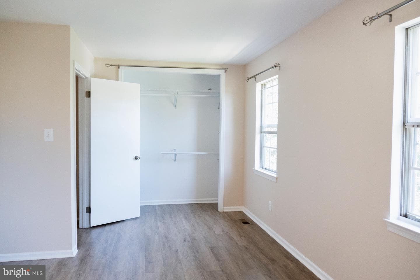 4048 Spring Run Court photo 12