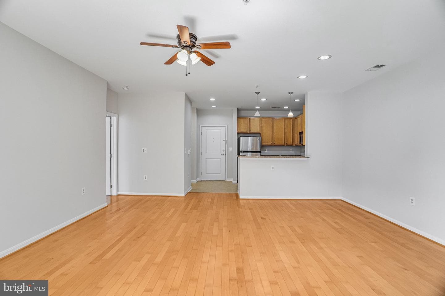 2655 Prosperity Avenue #201 photo 4