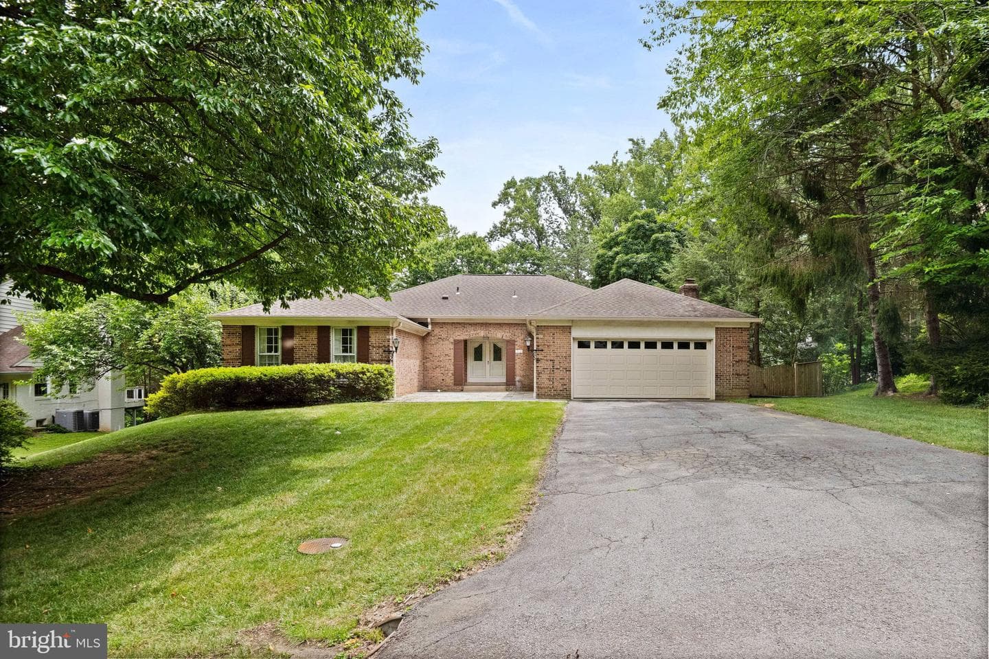 712 Ridge Drive photo 1
