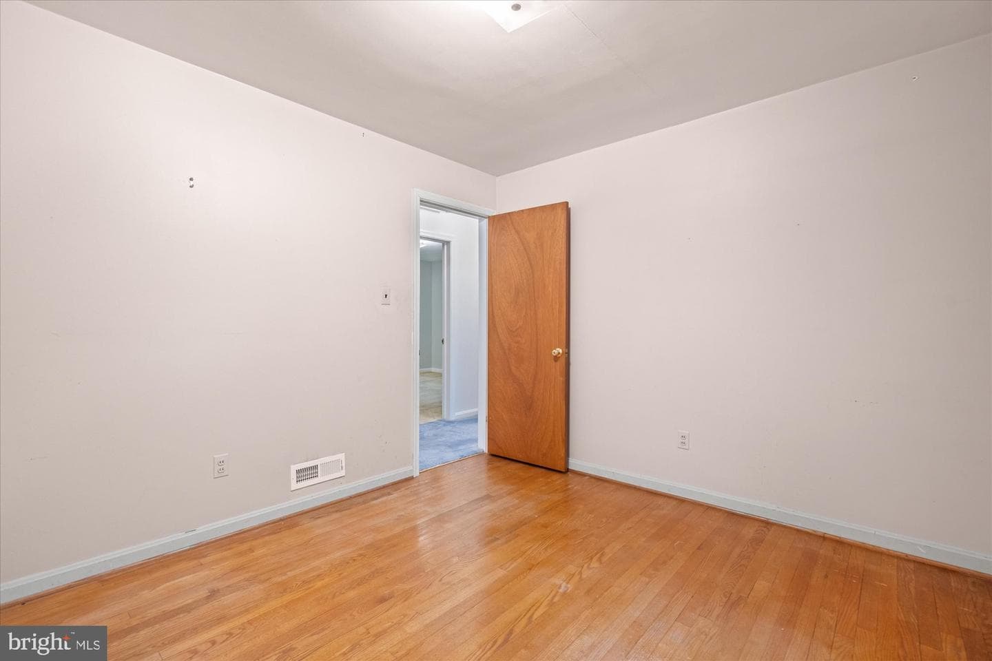8316 Ashwood Drive photo 20