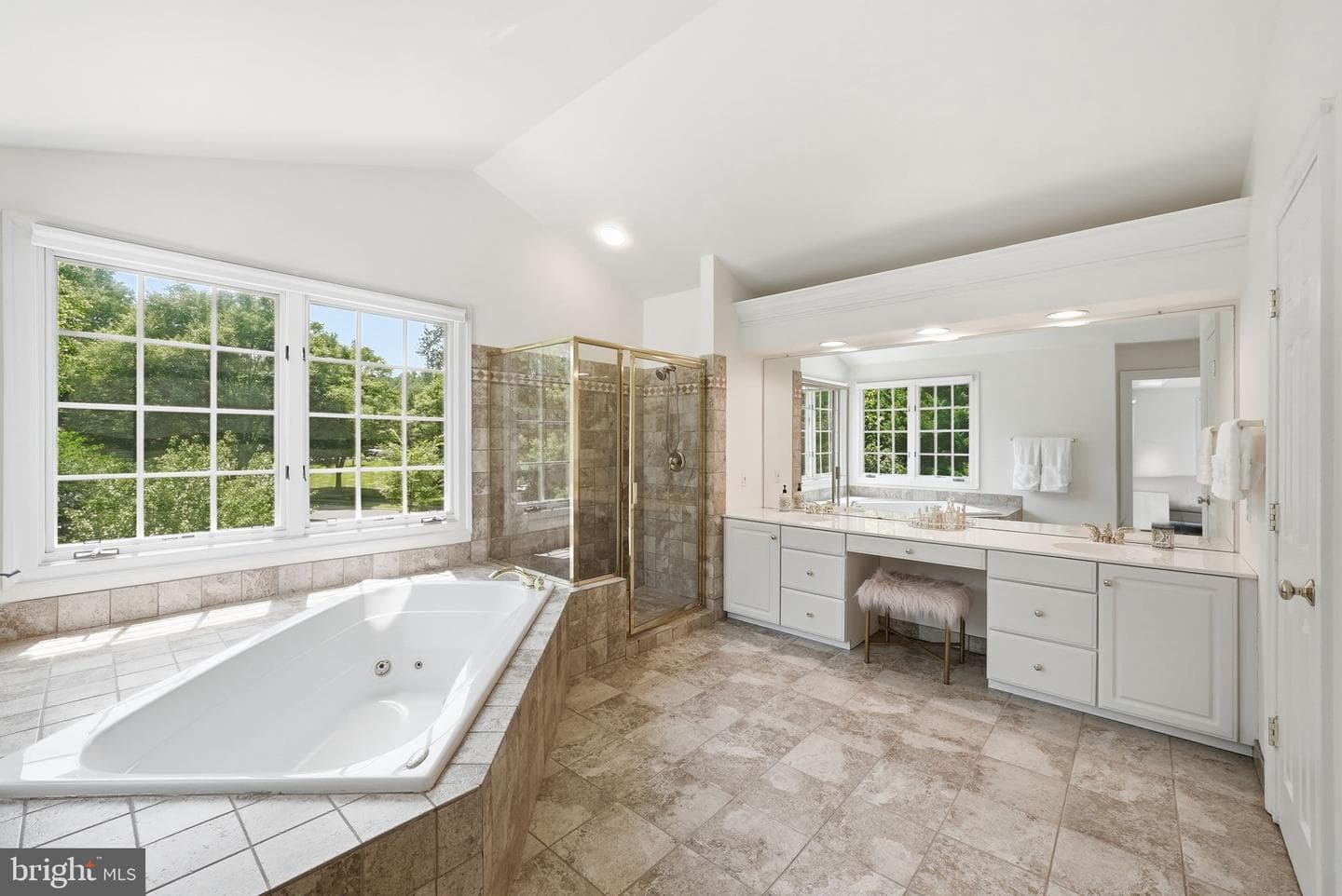 1407 Woodhurst Boulevard photo 36