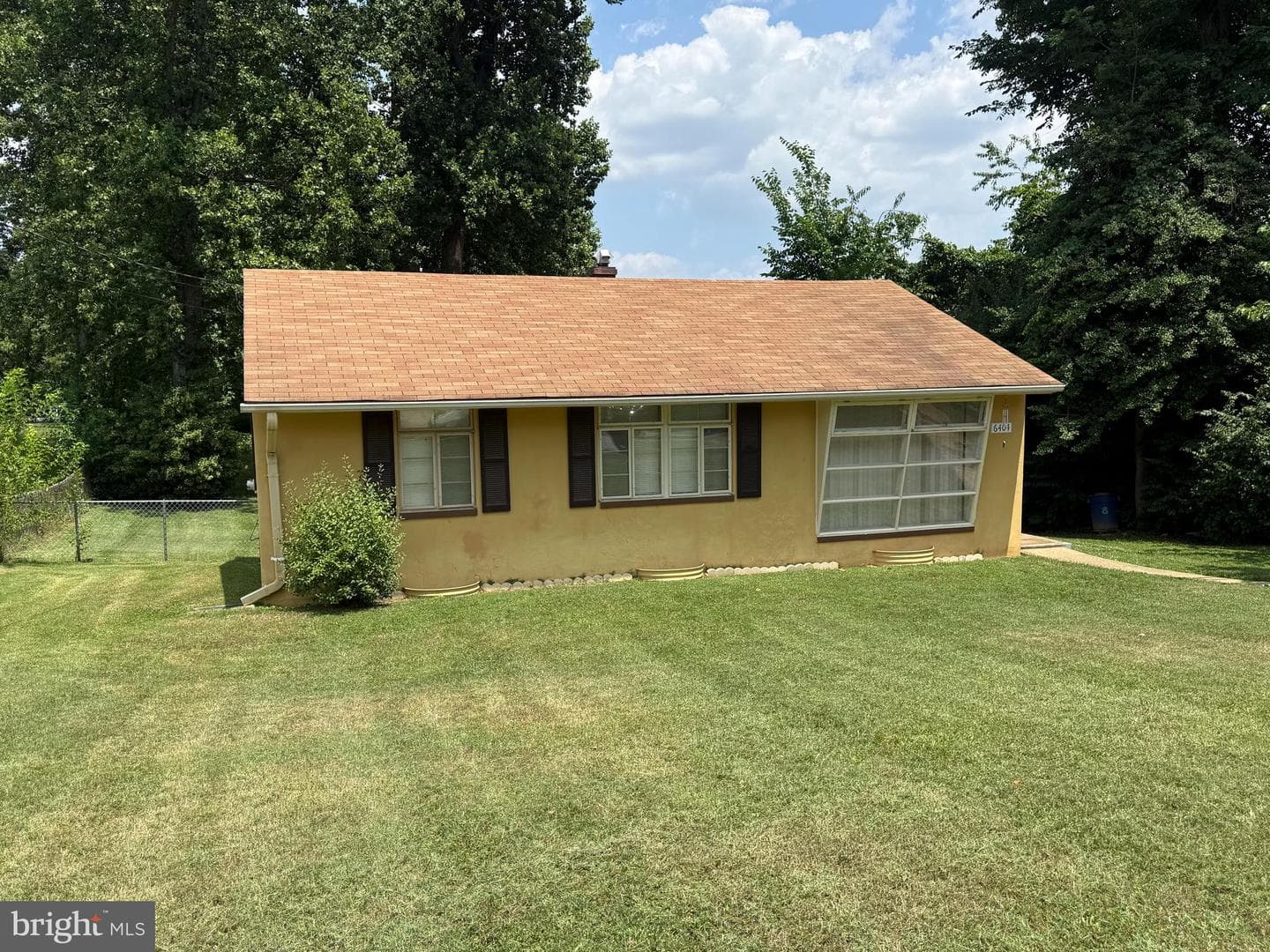 6404 Maplewood Drive photo 16