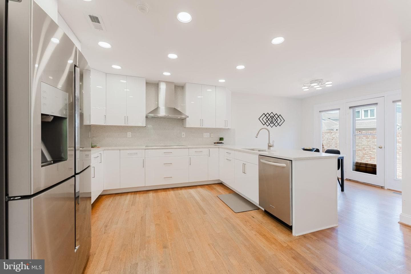 10527 Mereworth Lane photo 15