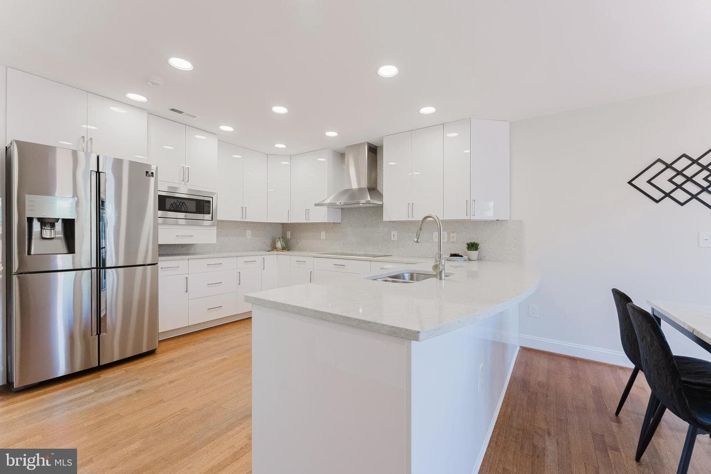 10527 Mereworth Lane photo 17