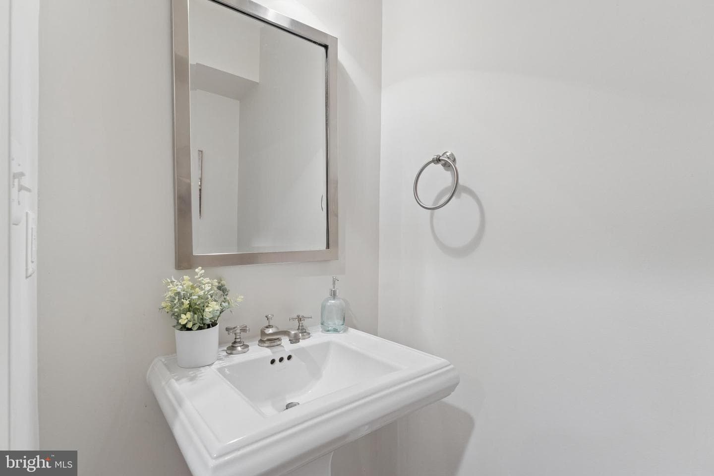 1313 Mclean Crest Court photo 34