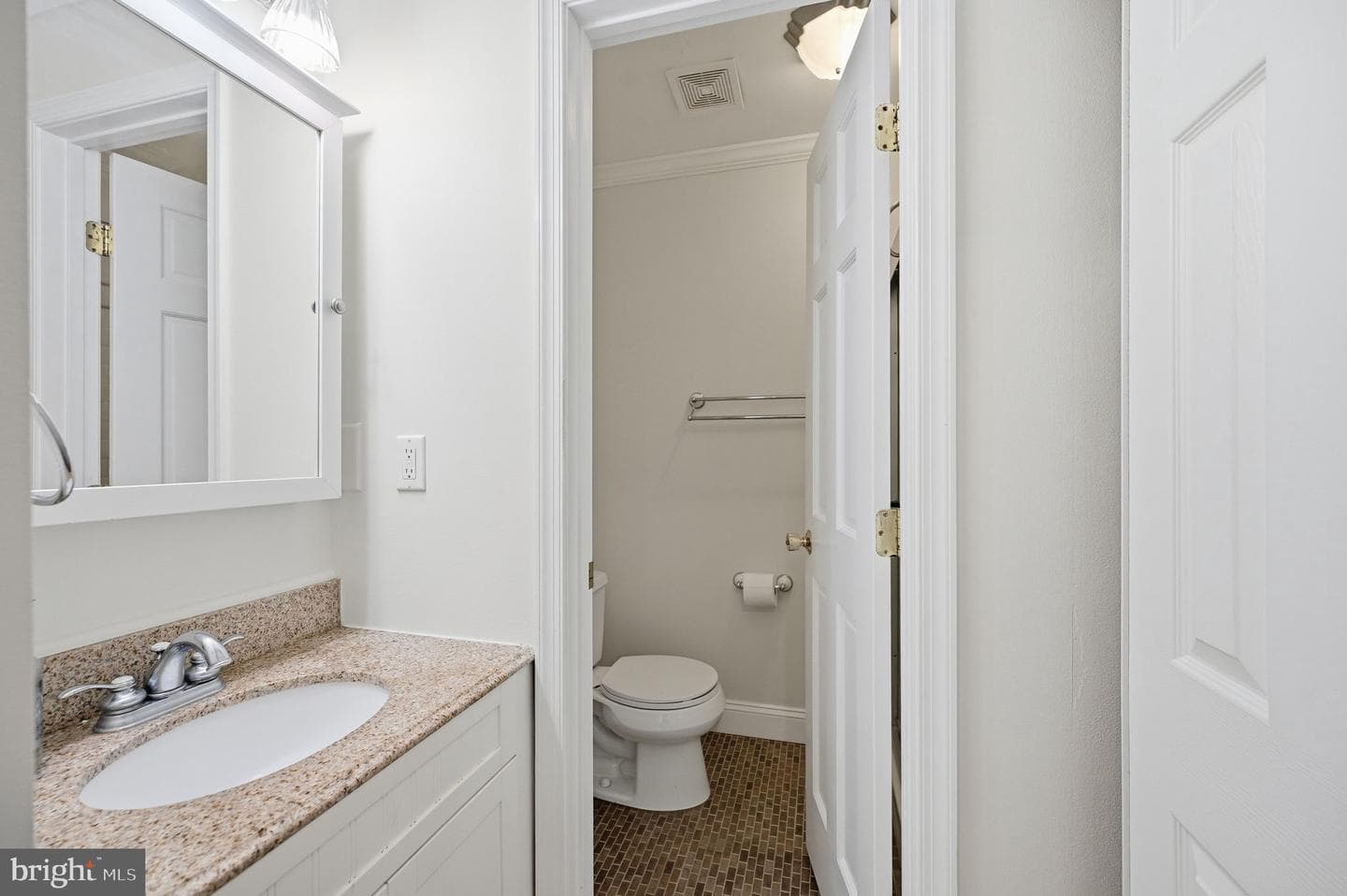 2324 Harleyford Court photo 26