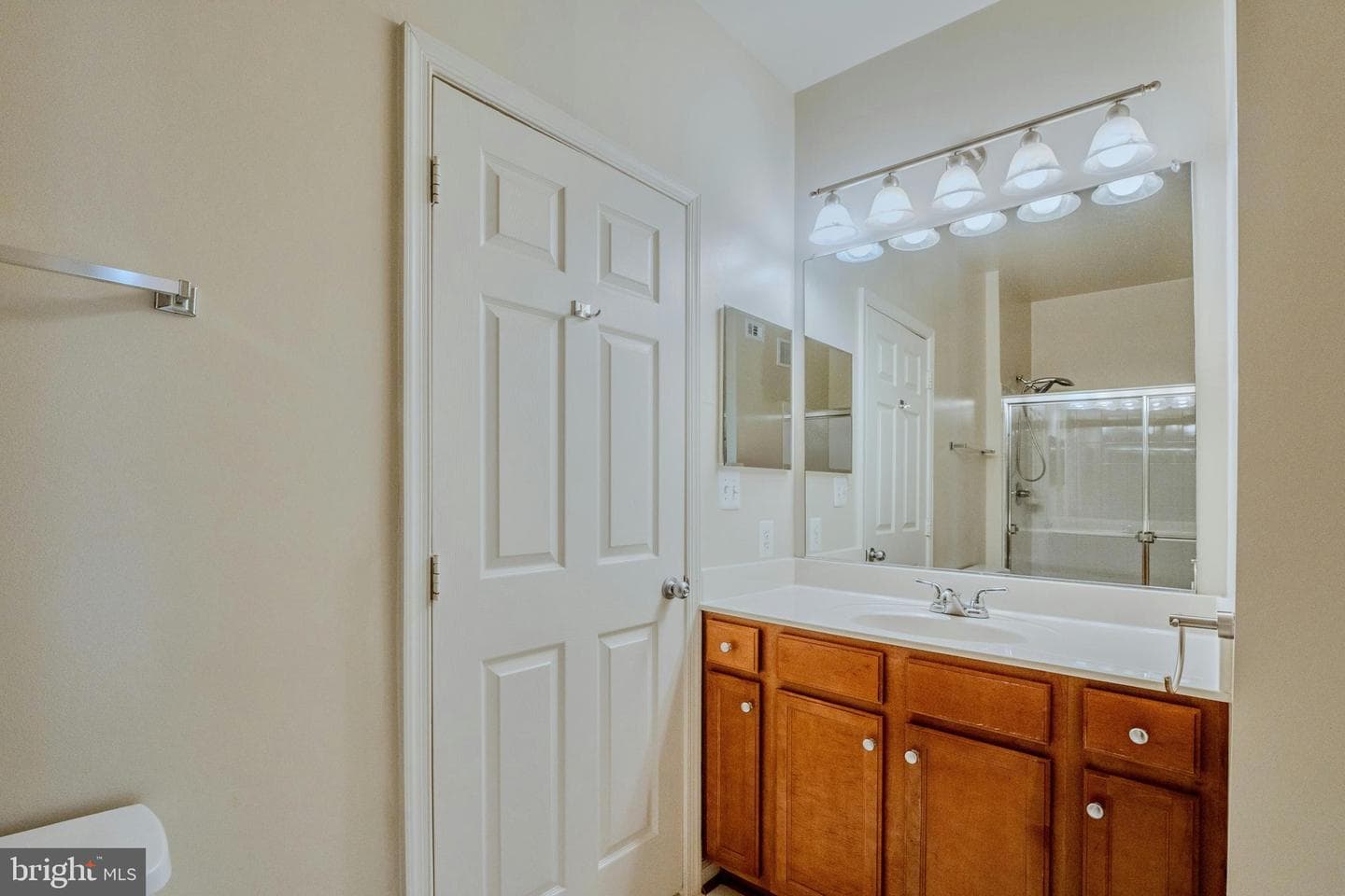 1520 N Point Drive #03-0202 photo 24