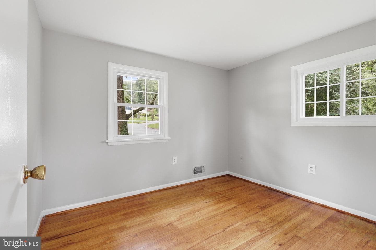 8532 S Canterbury Drive photo 18
