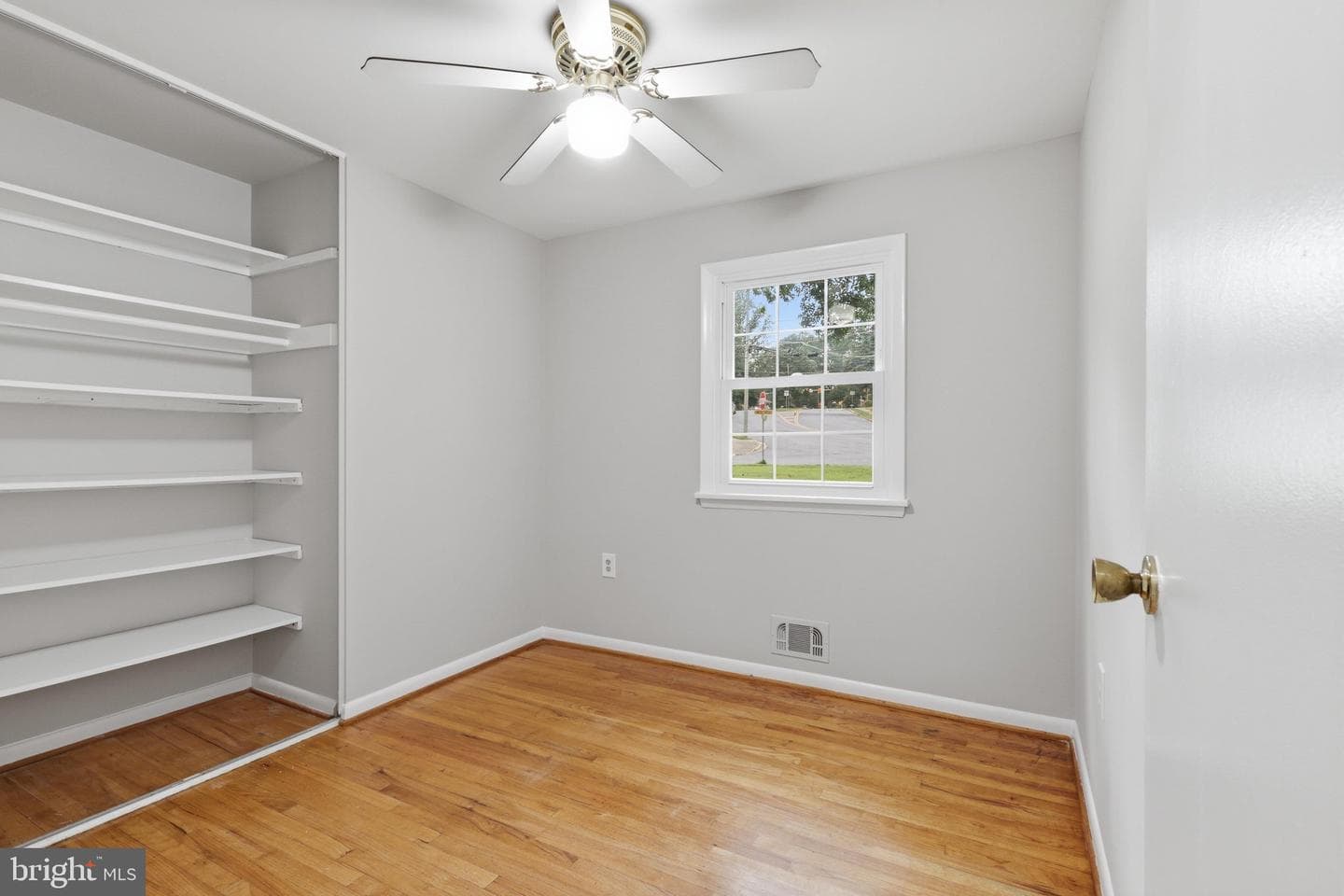 8532 S Canterbury Drive photo 19