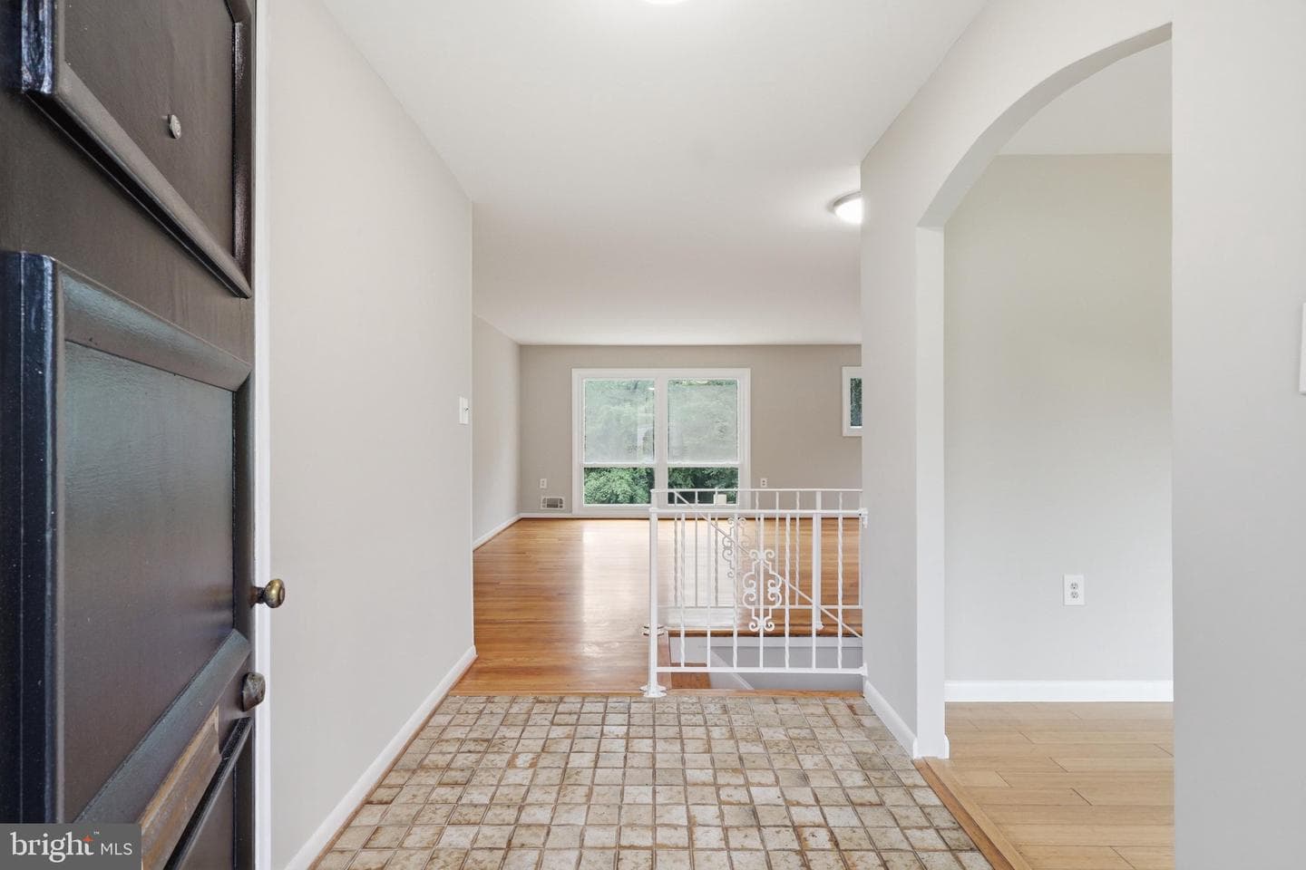 8532 S Canterbury Drive photo 4