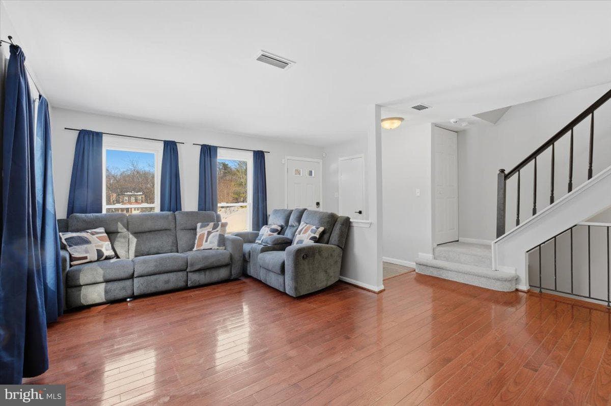 14187 Royal Oak Lane photo 4
