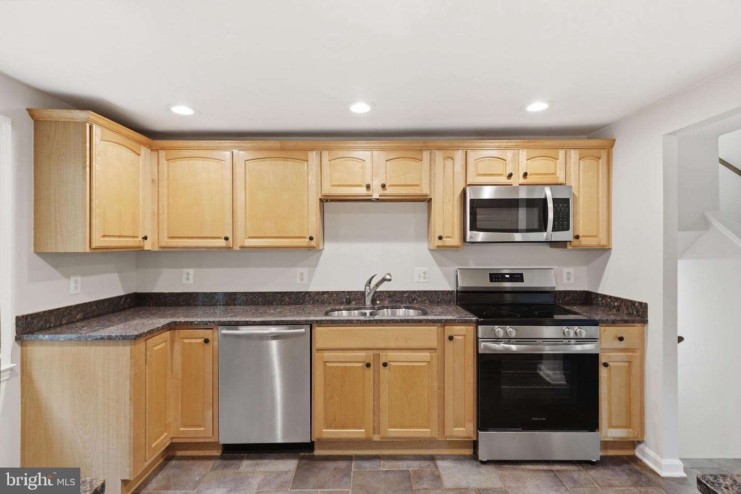 412 Cavendish Street photo 12