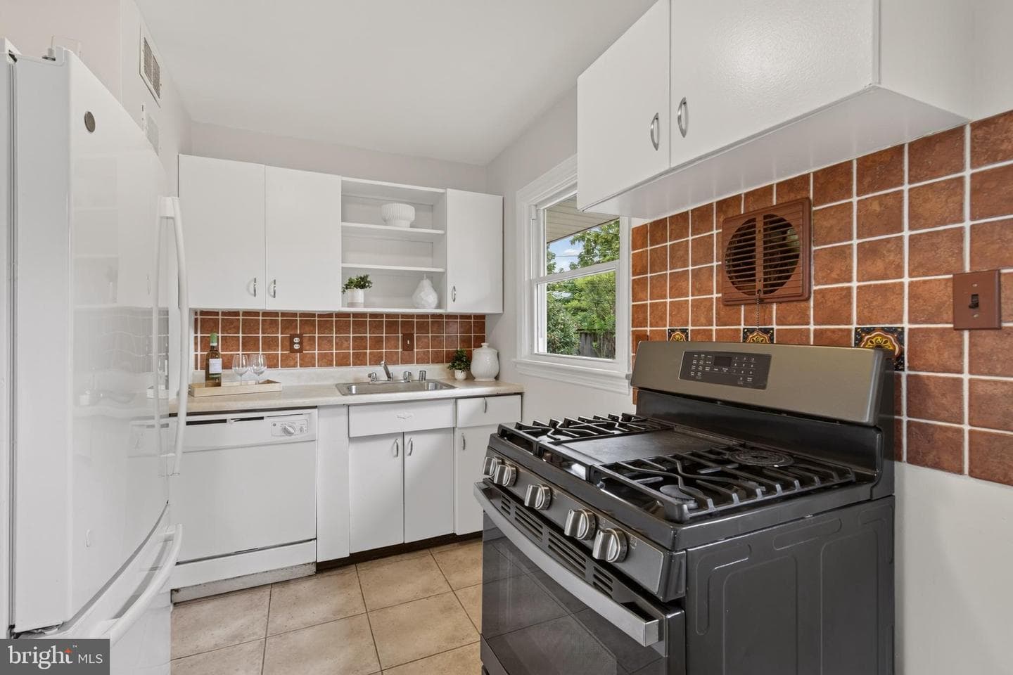 6925 Columbia Drive photo 22