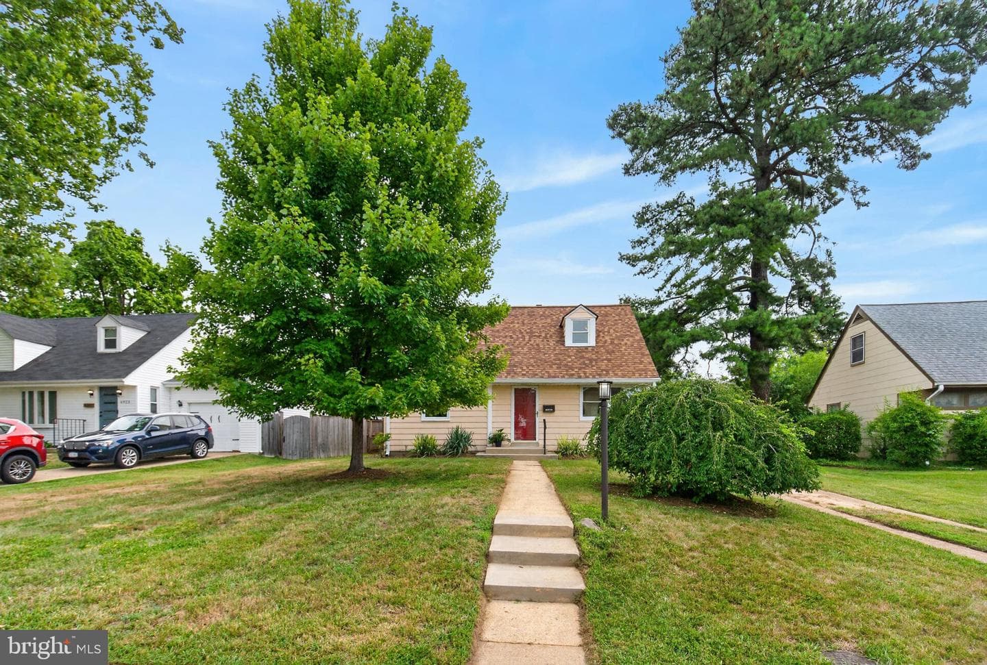 6925 Columbia Drive photo 3