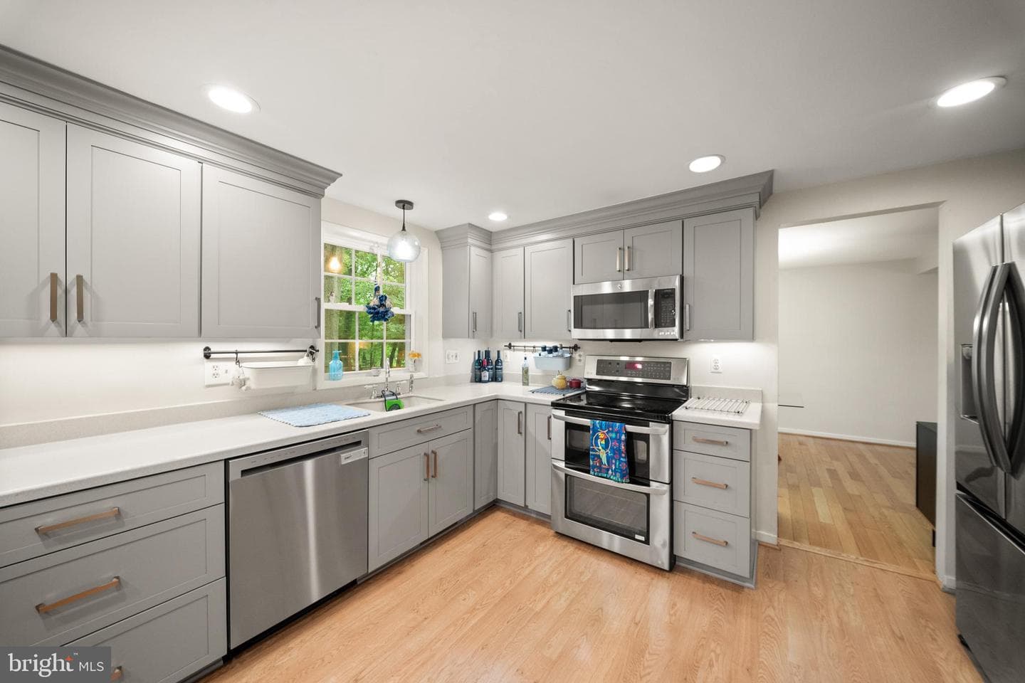 2655 Petersborough Street photo 9