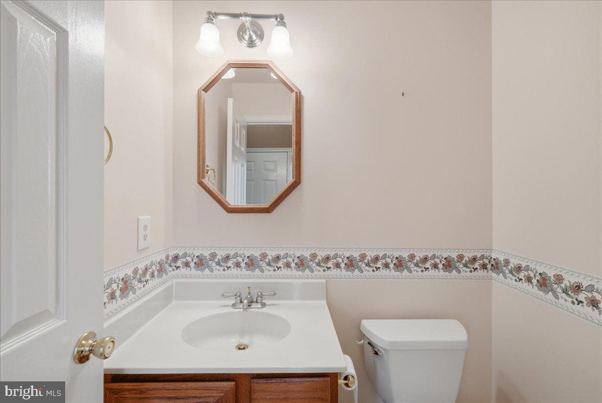 6090 Joust Lane photo 16