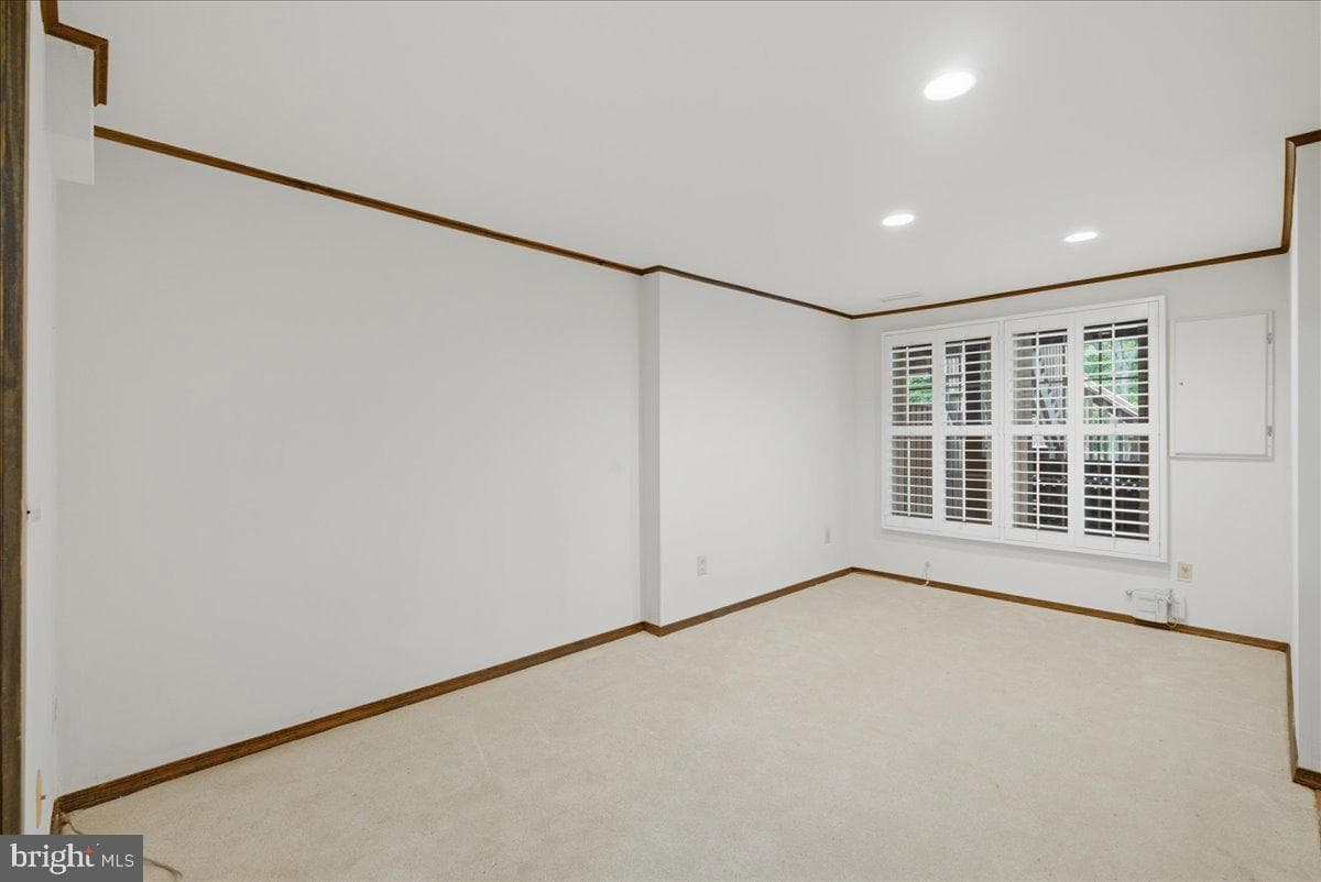 6090 Joust Lane photo 28