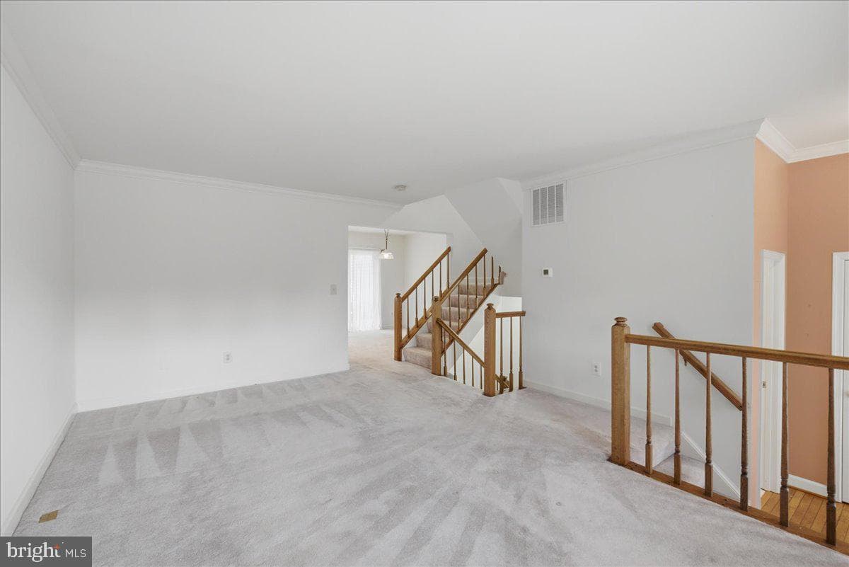 6090 Joust Lane photo 5