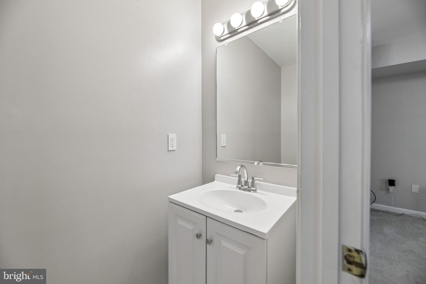 5943 Norham Drive photo 45