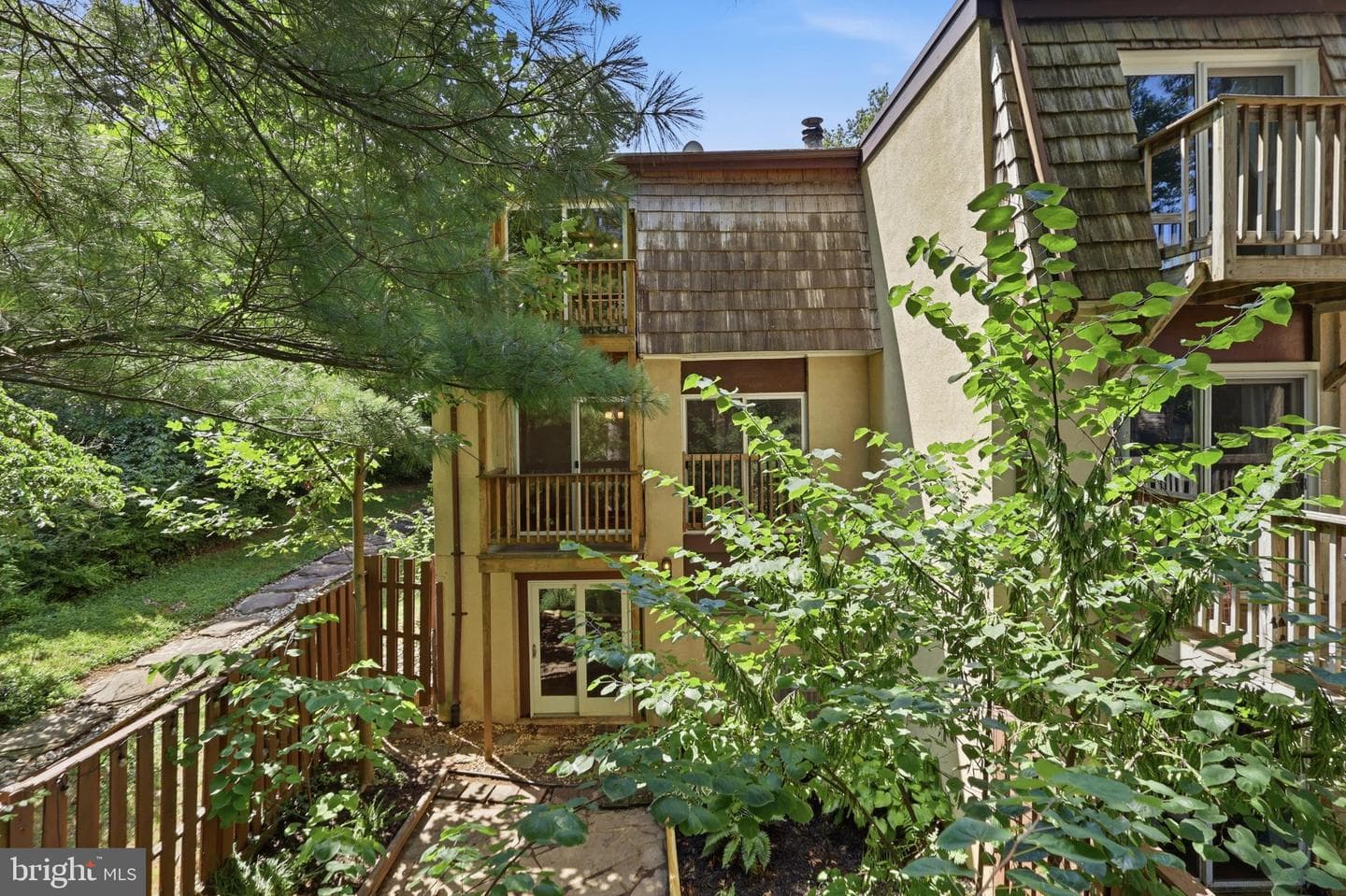 1651 Valencia Way photo 39