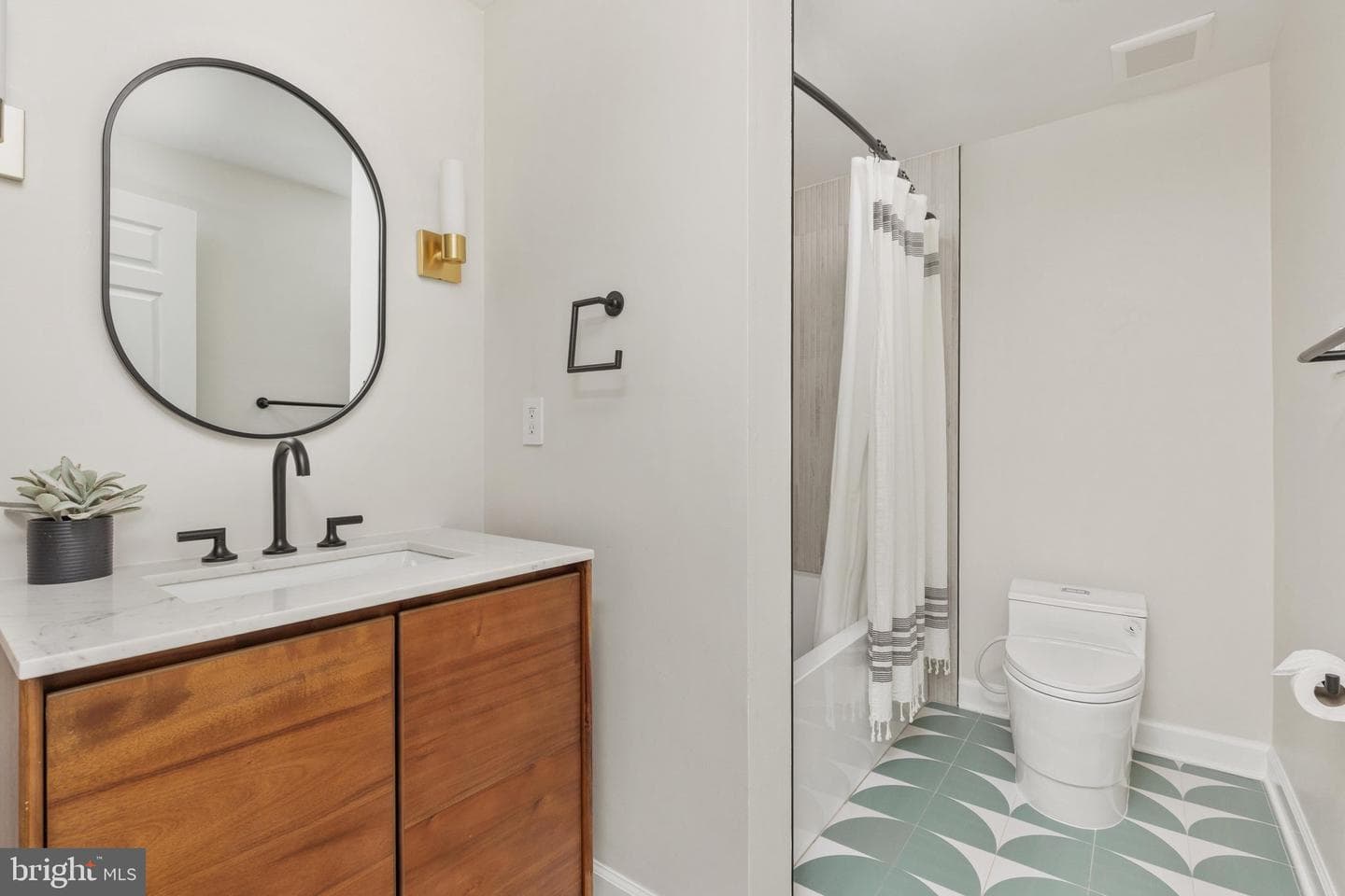 10927 Harpers Square Court photo 24