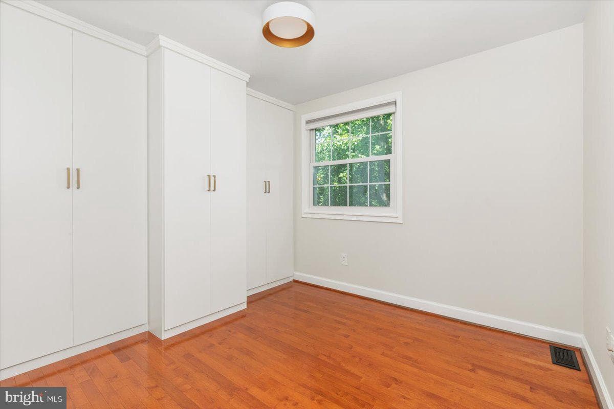 10927 Harpers Square Court photo 27