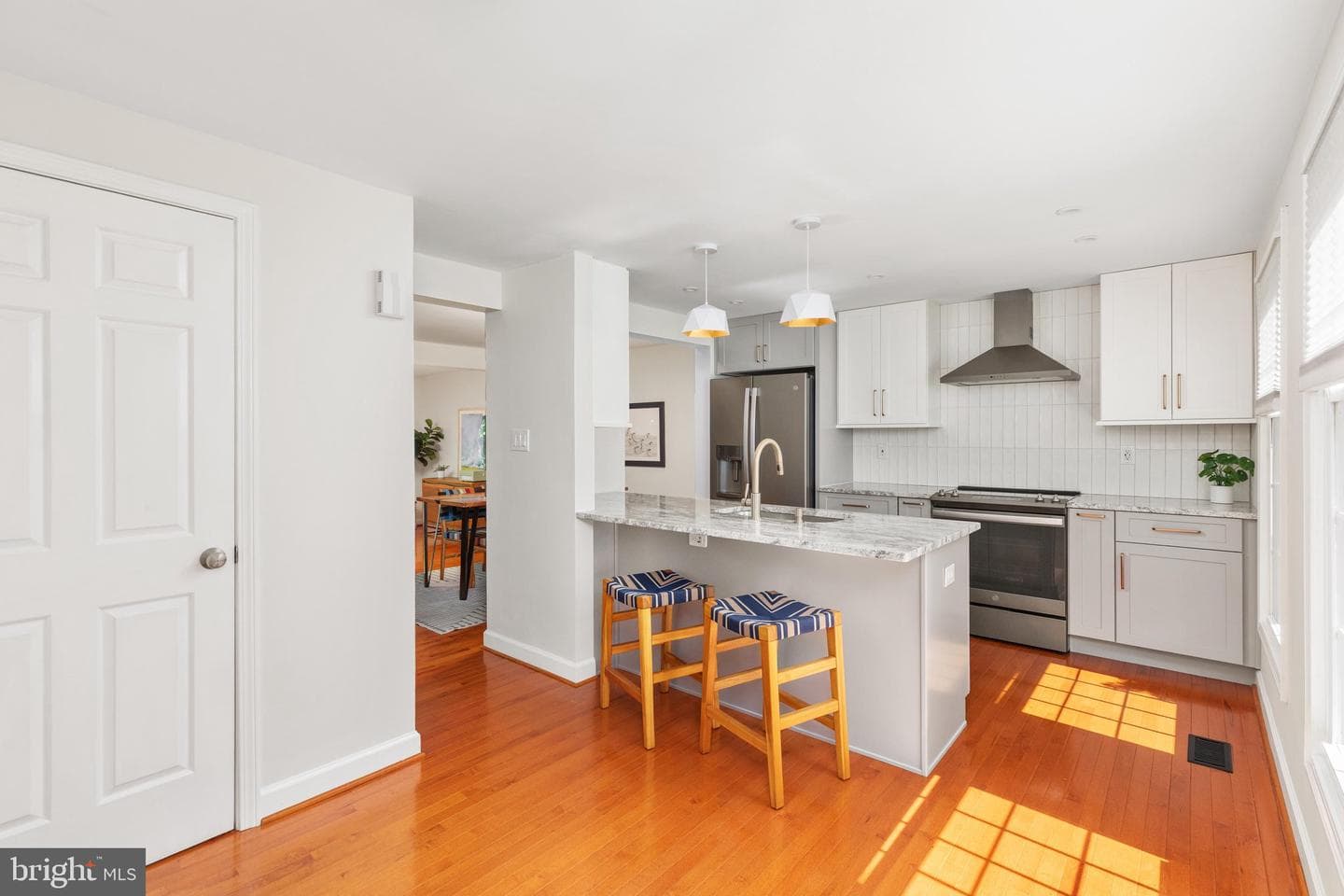 10927 Harpers Square Court photo 6