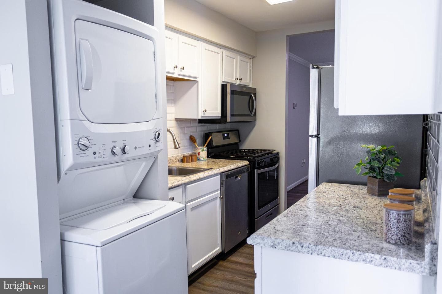 11240 Chestnut Grove Square #157 photo 9