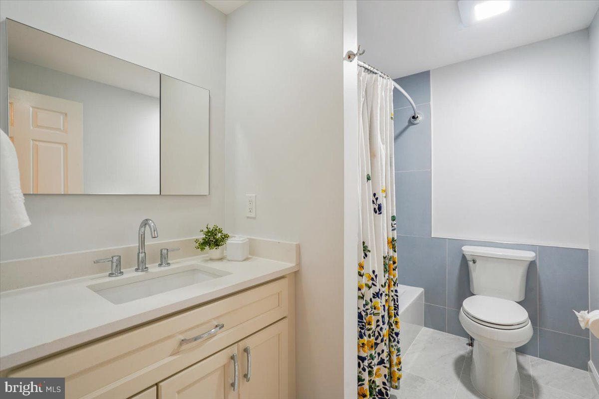 10906 Barton Hill Court photo 32