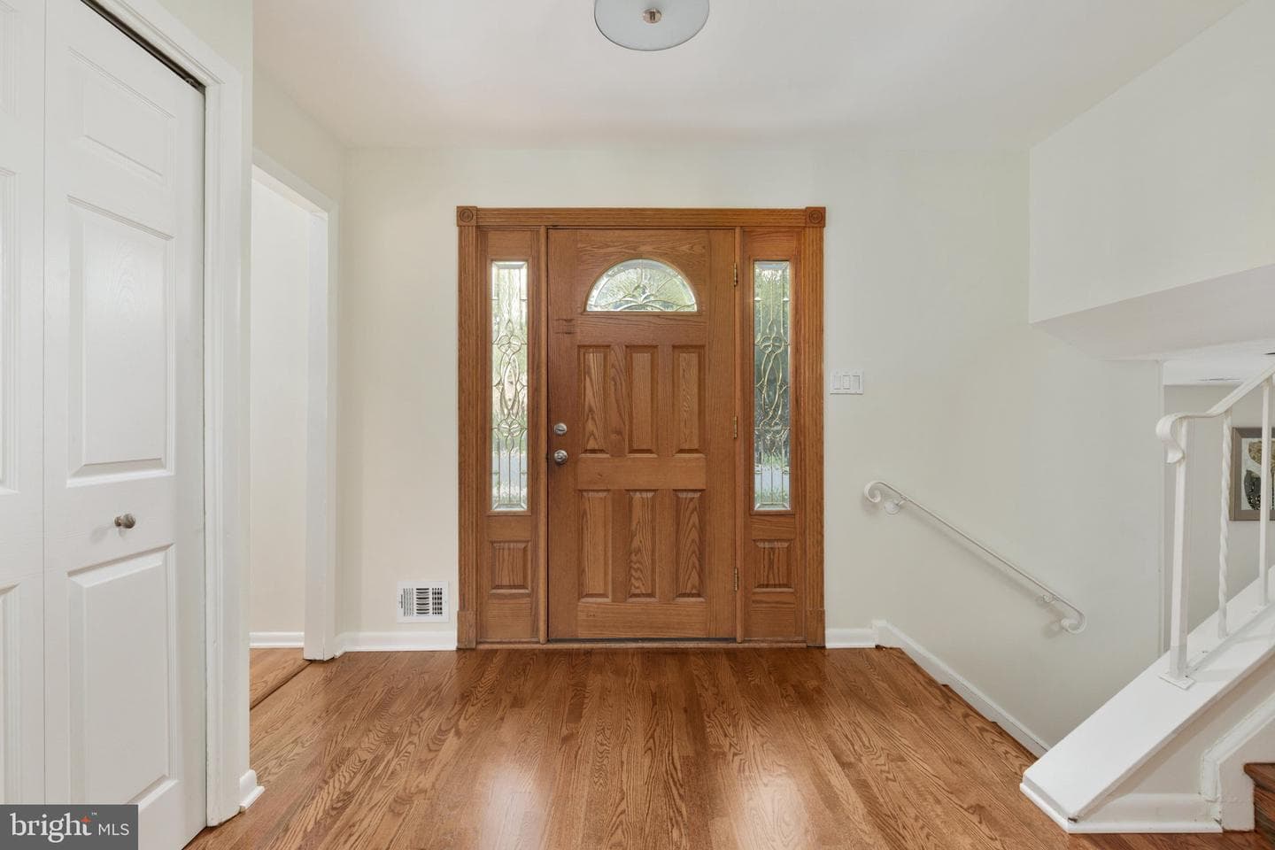 9927 Barnsbury Court photo 3