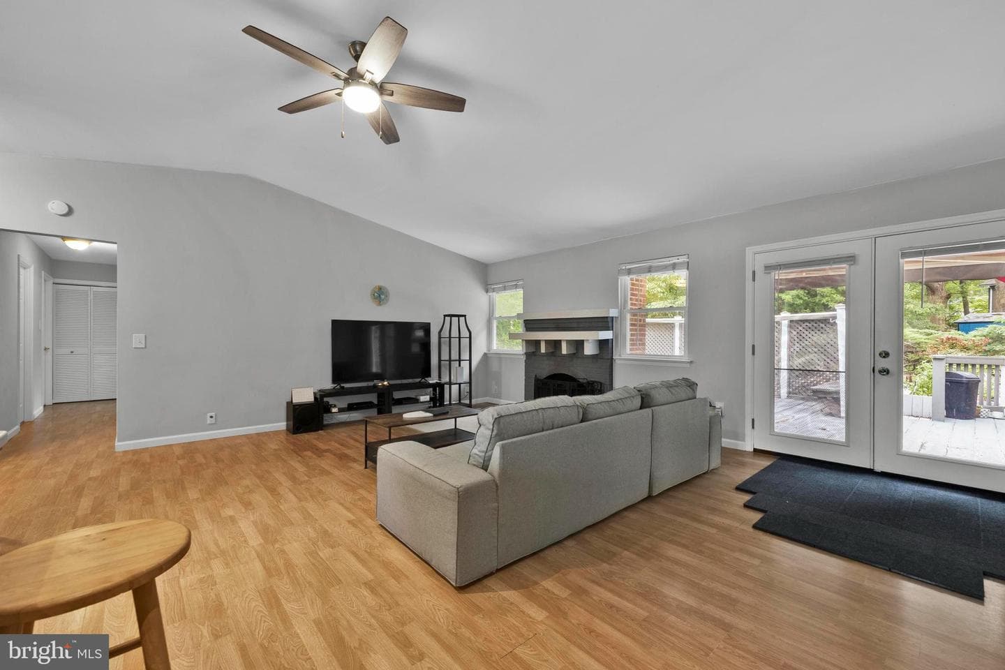 1002 Charlton Place photo 10