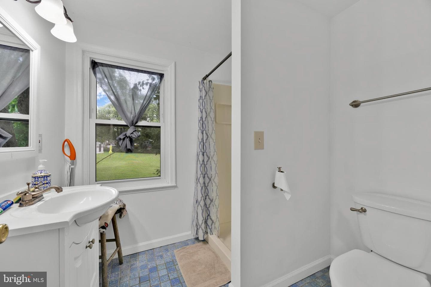 1002 Charlton Place photo 34