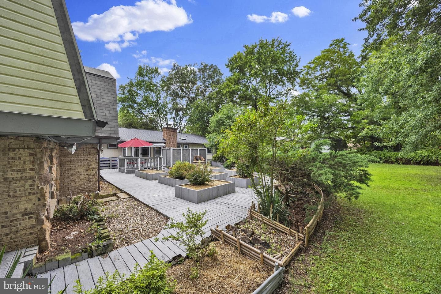 1002 Charlton Place photo 43