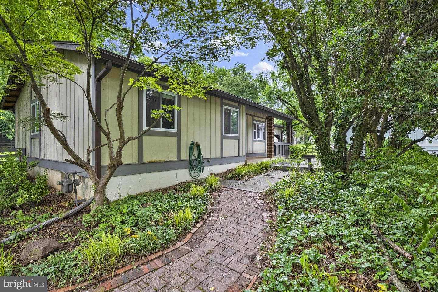 1002 Charlton Place photo 56
