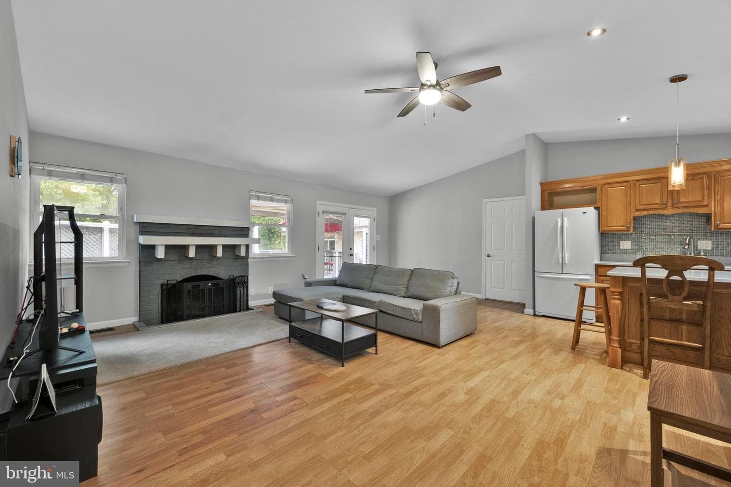 1002 Charlton Place photo 9